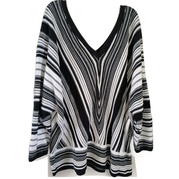 Lane Bryant Knit Blouse Size 26/28 Black/White Stripe V Neck 3/4 Sleeves - Picture 4 of 5